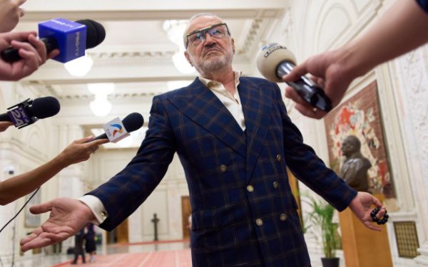 Becali, apariție șoc în Parlamentul României