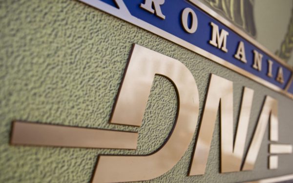 DNA: Evaziune cu fier, 14 mil. lei prejudiciu, patru suspecți sub control judiciar
