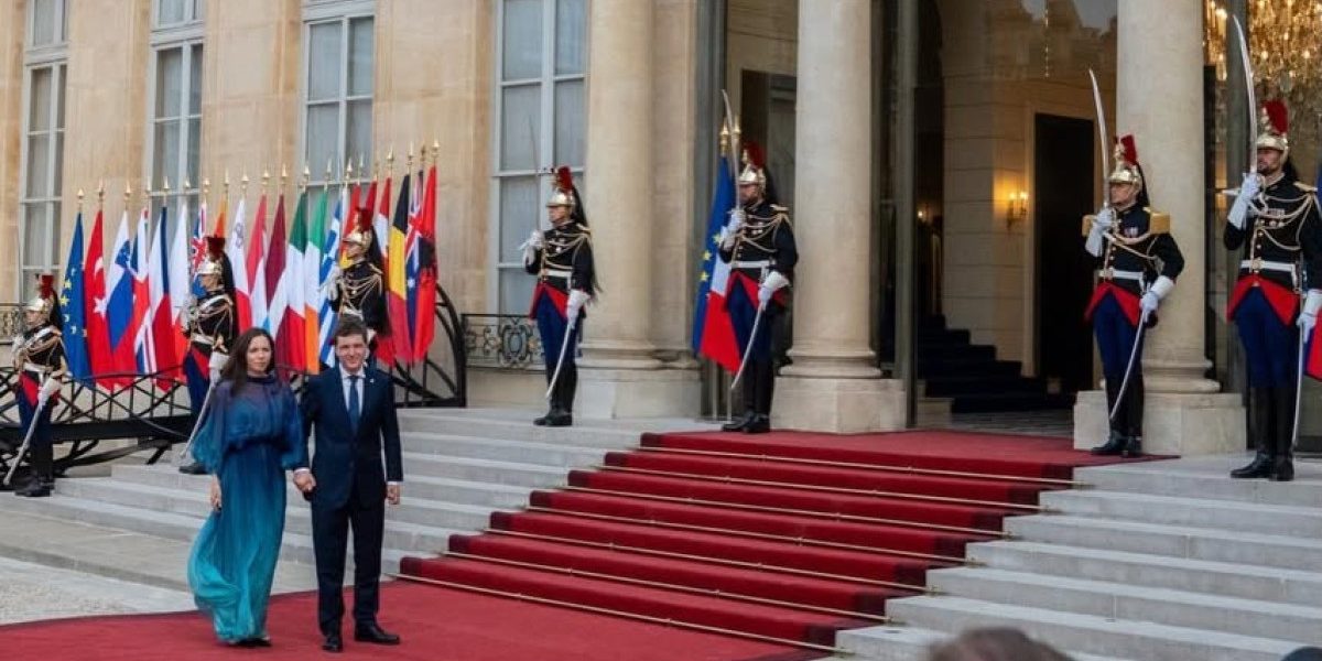 Nicușor Dan și Mirabela Grădinaru, la Elysee de Ziua Franței