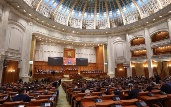 Sondaj CURS: Românii ar trimite PSD, PNL, AUR, USR în Parlament. Procente