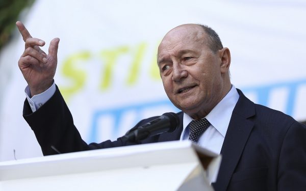 Băsescu: NICUŞOR DAN EXTREMIST CONSTITUȚIONALIST RIDICOL