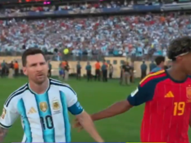 Yamal l-a căutat pe Messi la finalul meciului Spania-Argentina. Ce s-a întâmplat