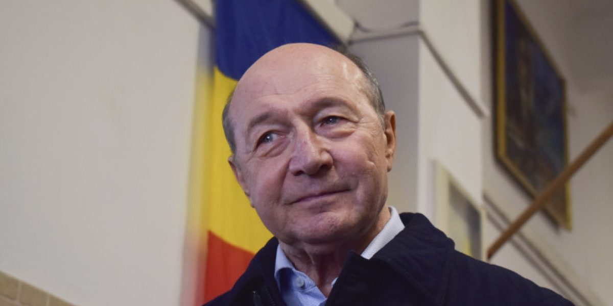 Băsescu: PSD-PNL otrăvesc România de 20 de ani