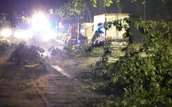 Ploi și vijelii: ANM a emis cod portocaliu pentru mai multe județe