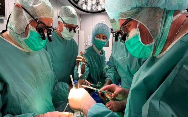 Premiere Iași: Transplant de inimă salvează bolnav, premieră medicală