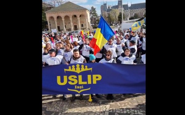 Sindicatele: Guvernul sufocă educația, Parlamentul salvează țara