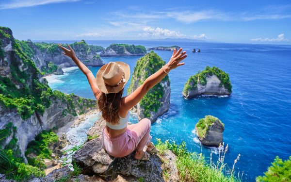Pericol în vacanță: Virus, avertisment pentru turiști în Europa