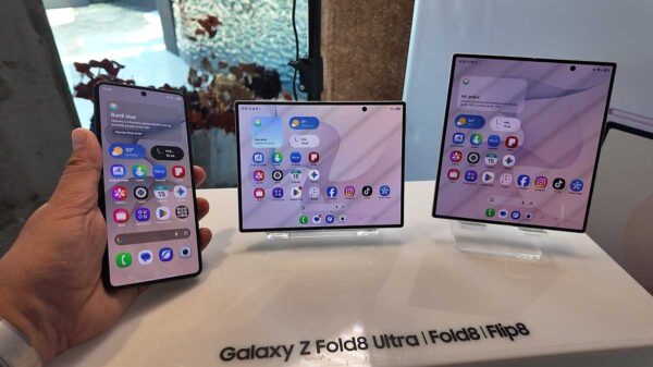 Samsung: Pliabilele sfidează criza, record de precomenzi în Europa