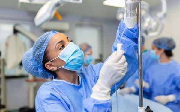 Salarii în Sănătate: Formula dezvăluită pentru medici, asistenți