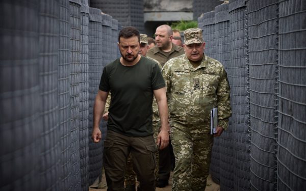 Ucraina: Ajutor militar major în iunie, apoi încetinire