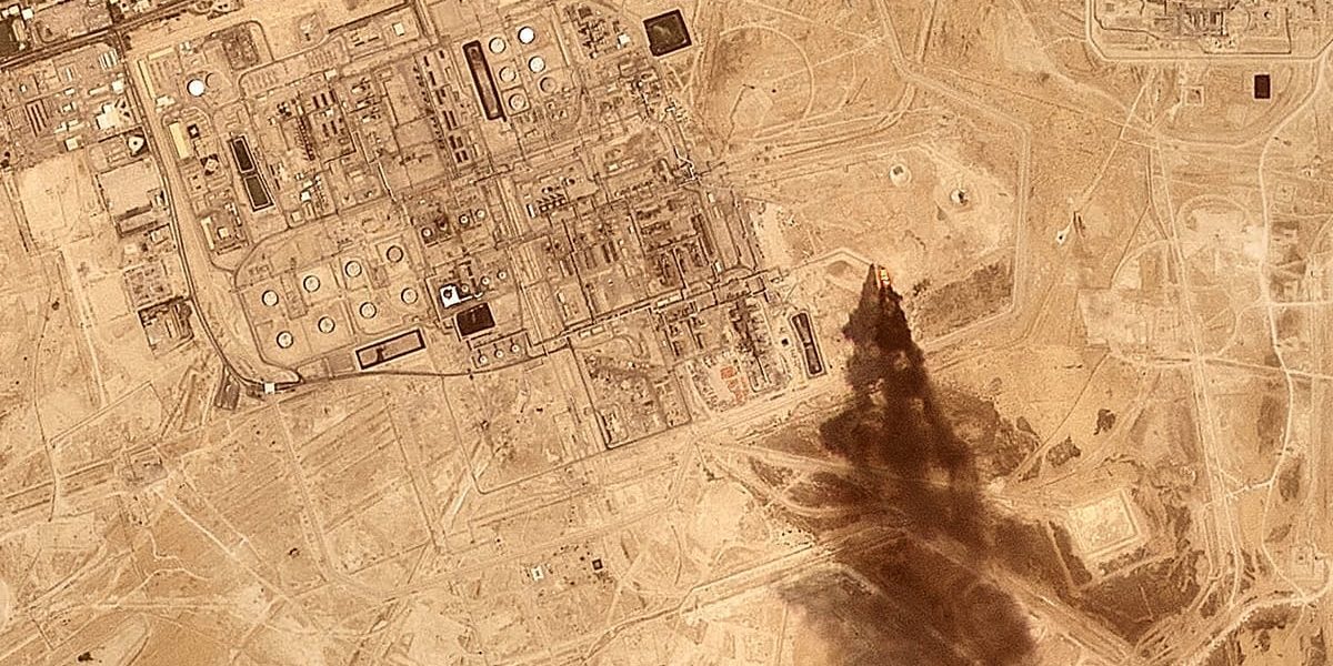 Houthis revendică atac la rafinăria Saudiți din Arabia Saudită