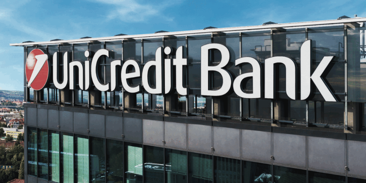 UniCredit Bank finanțează intrarea Provectus în Seatbelt Consulting
