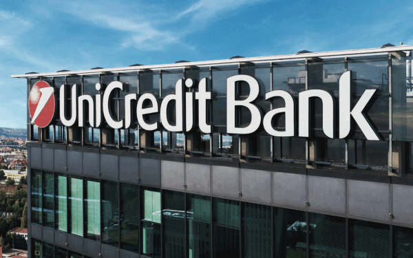 UniCredit Bank finanțează intrarea Provectus în Seatbelt Consulting