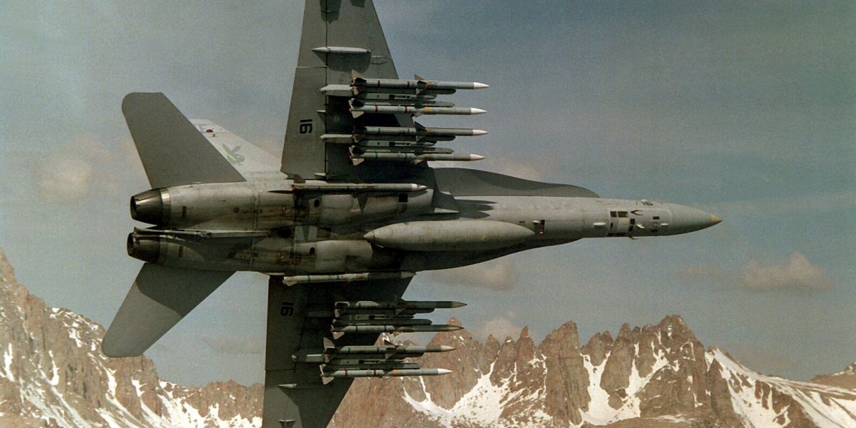 Dronă în spațiul național: Avioane spaniole F-18 la datorie