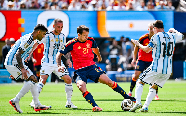 Finalist Mondial, pe Camp Nou: transferul exploziei