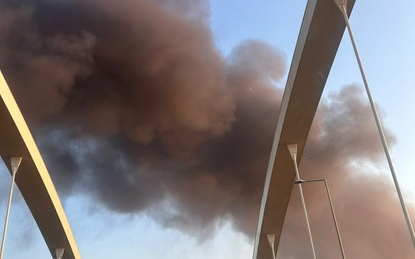 Lumina, în flăcări: Incendiu violent, fum toxic, evacuări