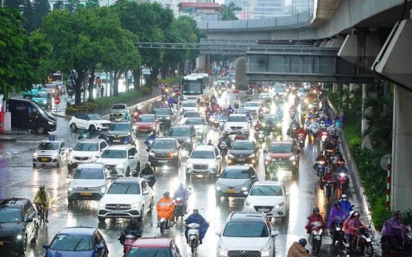 Caniculă în nord: Furtuni aduc răcoare de după-amiază