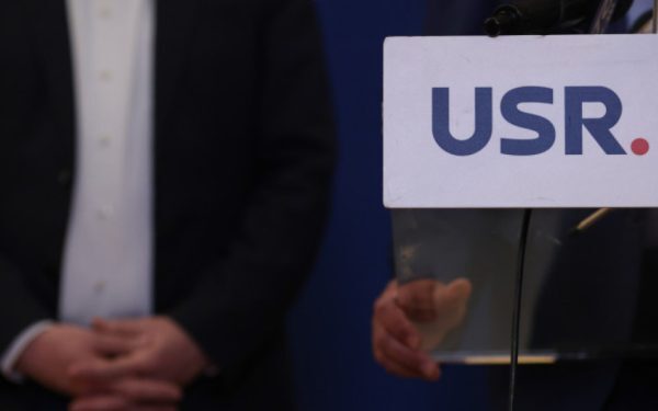 USR la CCR pe legea PSD: Semnături pentru incompatibilități