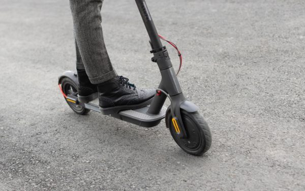 Trotinete electrice, risc triplu de leziuni cerebrale față de motocicliști
