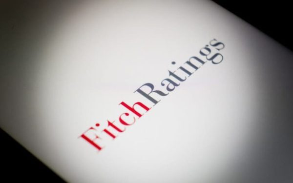 Fitch ține România pe loc: rating „BBB-” în prag de downgrade