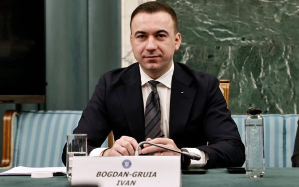Grindeanu vs Nazare: Bogdan Ivan lămurește cine ar trebui premier