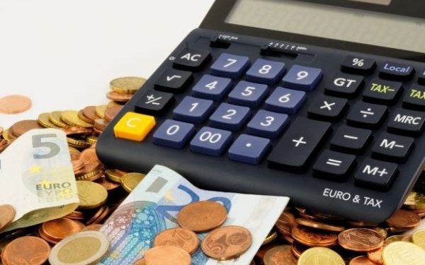 Euro atinge 5,2513 lei, urcă pe piața valutară