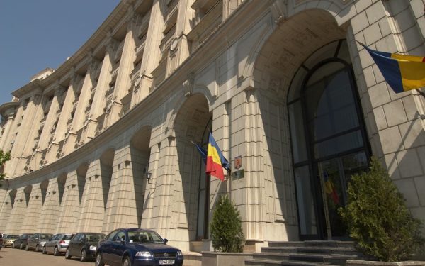 Tezaur: Dobândă 7,15% anual, banii tăi iau avânt