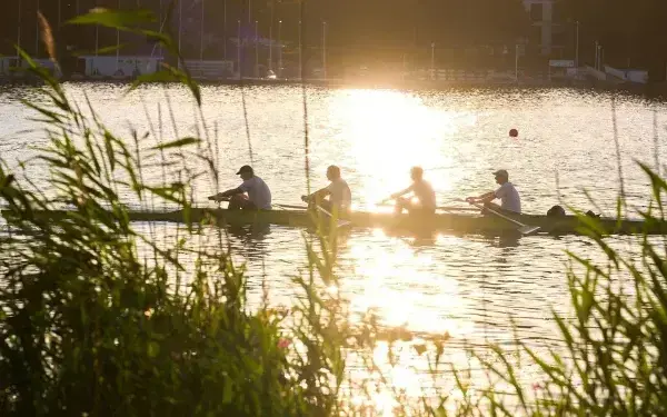 Ploi și furtuni în Nord: 28°C, dar vine vijelia