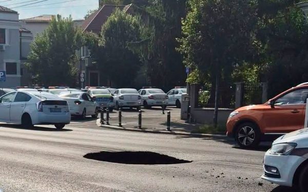 Surpare Eroilor: Blocaj în trafic pentru reparații Apa Nova