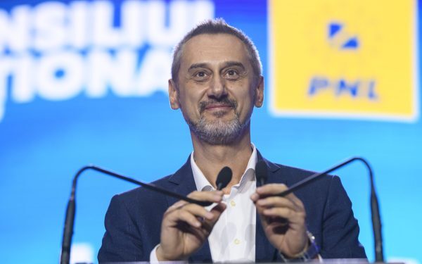 Primarul Slatinei, De Mezzo, inculpat în dosarul Cimitirul Strehareți