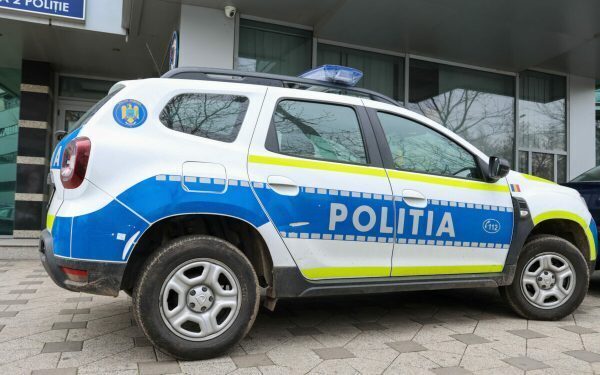 Bătaie între copii: Mamă își lovește fiul rival în Sectorul 4