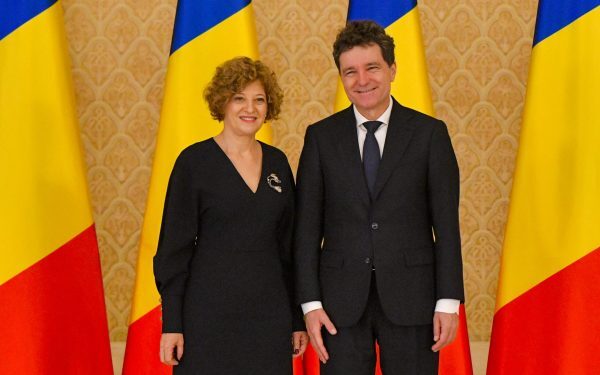 Oana Gheorghiu despre AUR și Nicușor Dan: „Ar face rău țării”
