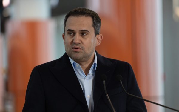Bolojan și guvernul: România, ÎMPRUMUTATĂ cu 1000€/zi