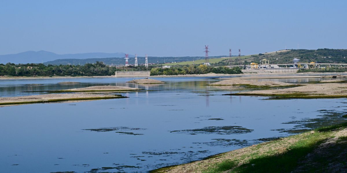 Dunărea scade drastic: 1300 mc/s la intrarea în România