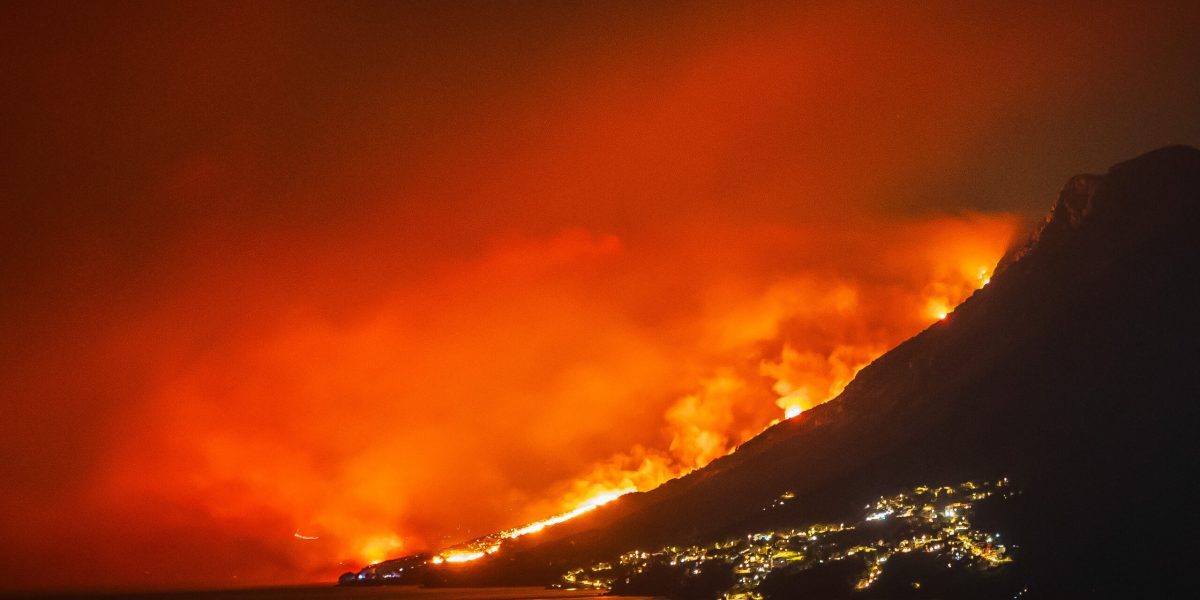 Croația în flăcări: MAE avertizează turiștii români