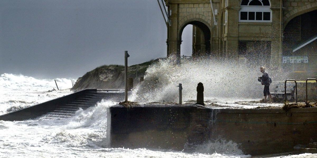 Alertă cod roșu pe coasta Australiei, autoritățile cer acțiune imediată