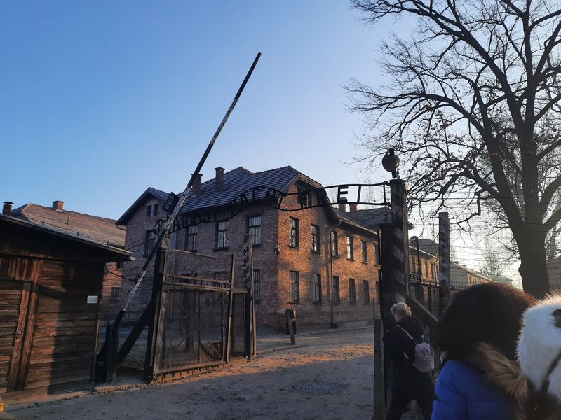 Lider polonez de dreapta, acuzat că a negat Holocaustul la Auschwitz