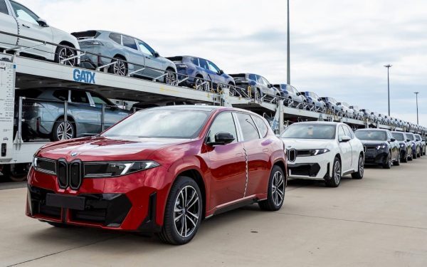 BMW iX3, motorul din Ungaria, forțează extinderea fabricii: aproape 100.000 comenzi