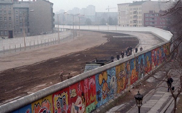 Berlinul: Avertisment despre glorificarea DDR în estul Germaniei