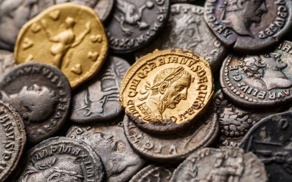 Britanicii cedează o avere de miliarde: Ce îi determină?