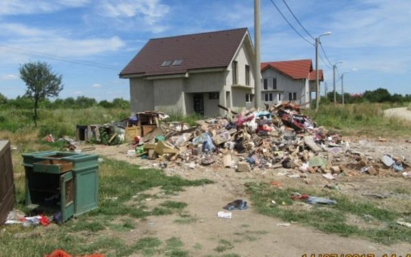 Ultimul tren pentru casele fără autorizație: românii au la dispoziție un an să le pună în legalitate sau riscă demolarea