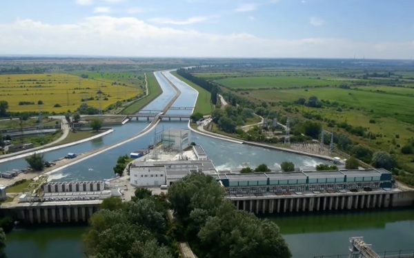 Kozlodui funcționează, dar Dunărea ar putea opri și ei