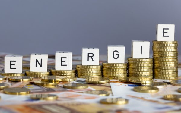 Importurile de energie cresc pe fondul crizei de la Cernavodă. România a trecut de 8.000 MW consum marți seară