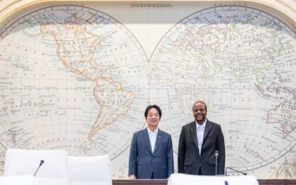 Taiwan President Lai Ching-te with Eswatini King Mswati III on May 4, 2026. Image via @Chingtelai