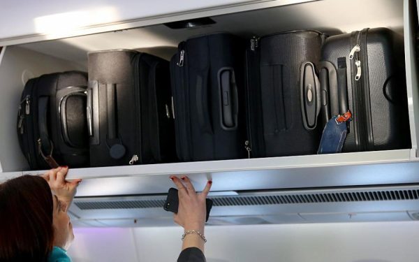 Bagaj pe avion: Trucuri anti-taxe de la călătorii iscusiți
