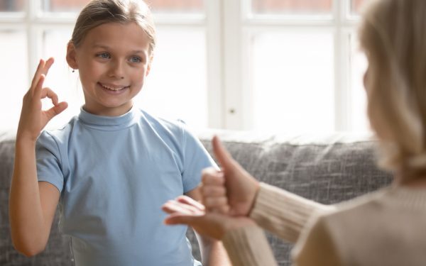 Inteligență emoțională: 4 greșeli pe care le fac părinții din dragoste