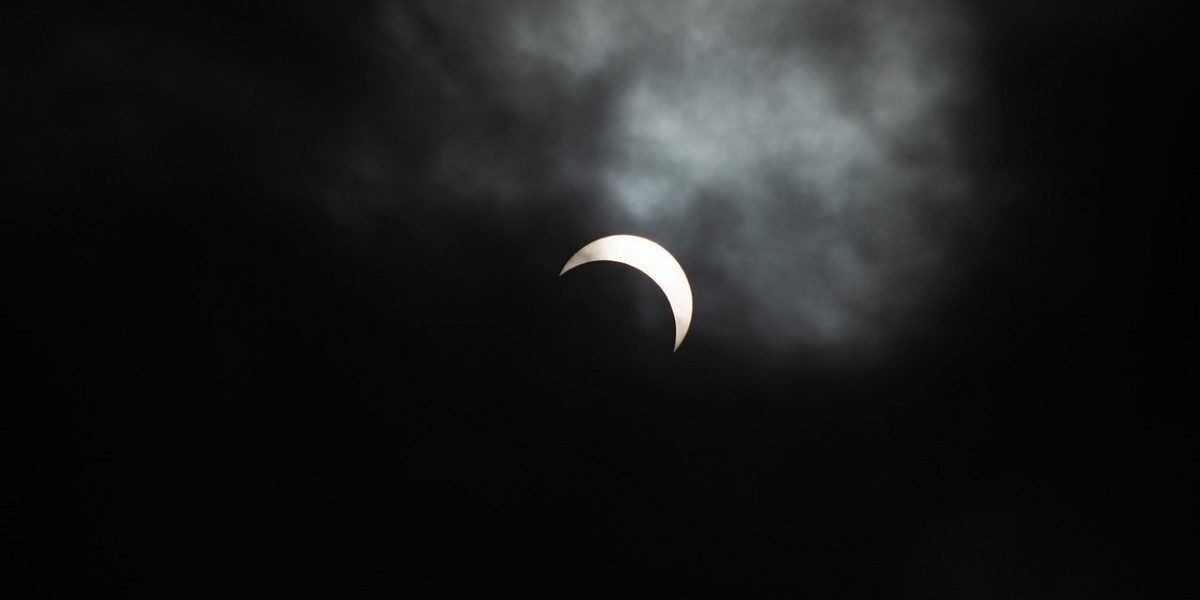 Eclipse Lună 28 Aug: Acoperire Totală! Unde o vezi