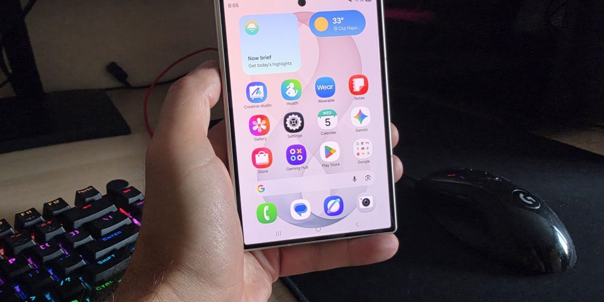 Samsung Galaxy Z Fold8: Un nou Titan Mobile, Plus Rivalul Său