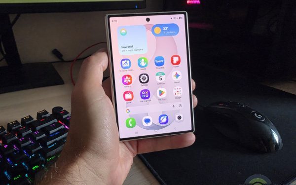 Samsung Galaxy Z Fold8: Un nou Titan Mobile, Plus Rivalul Său