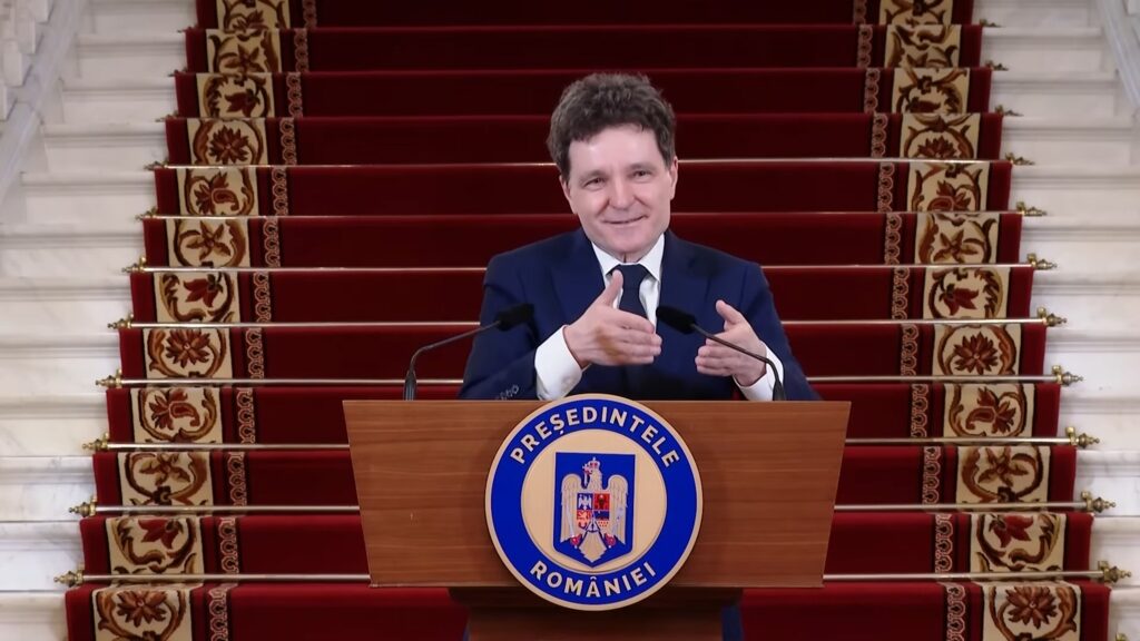 Grapini îl bate pe Nicușor Dan la Constituție: „E premierul meu!”